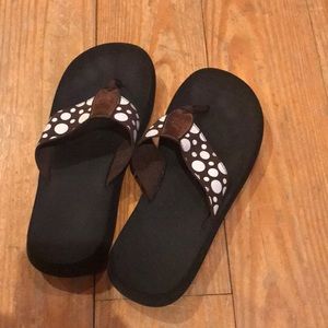 yellow box flip flops